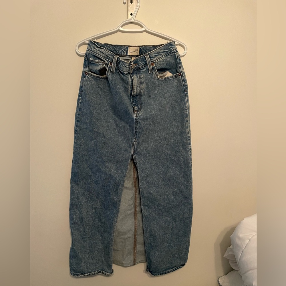 Universal Thread Women's Blue Denim Skirt